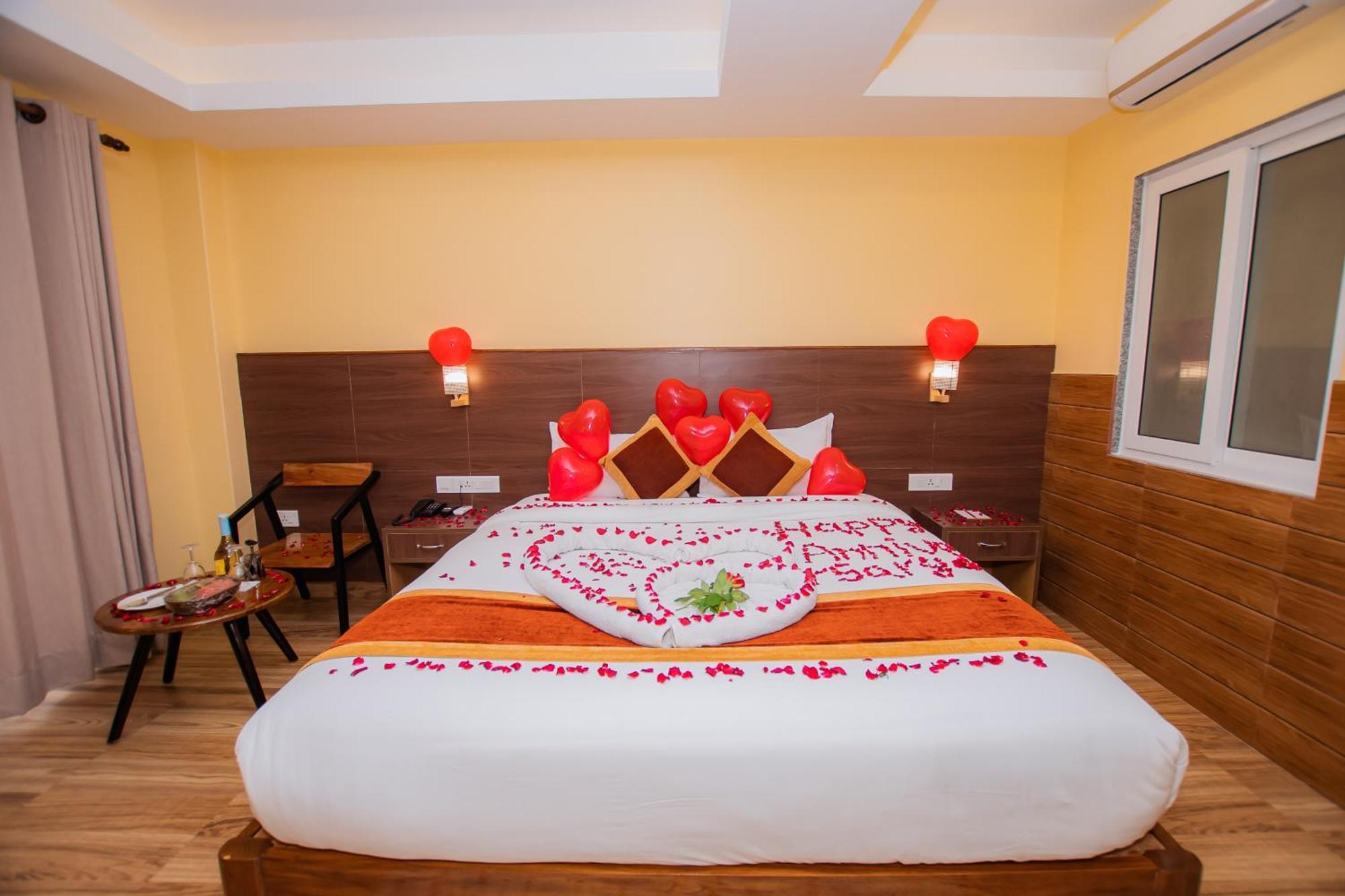 Hotel Hidden Kingdom Покхара Екстер'єр фото